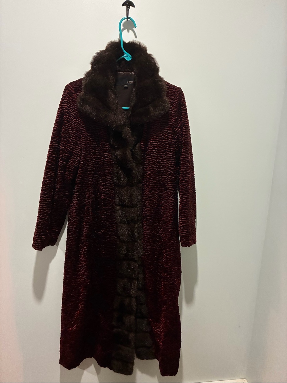 UTEX Luxurious Vintage Burgundy Faux Fur  Long Coat XS